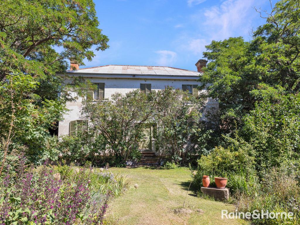 720 Vale Rd, Orton Park, NSW 2795