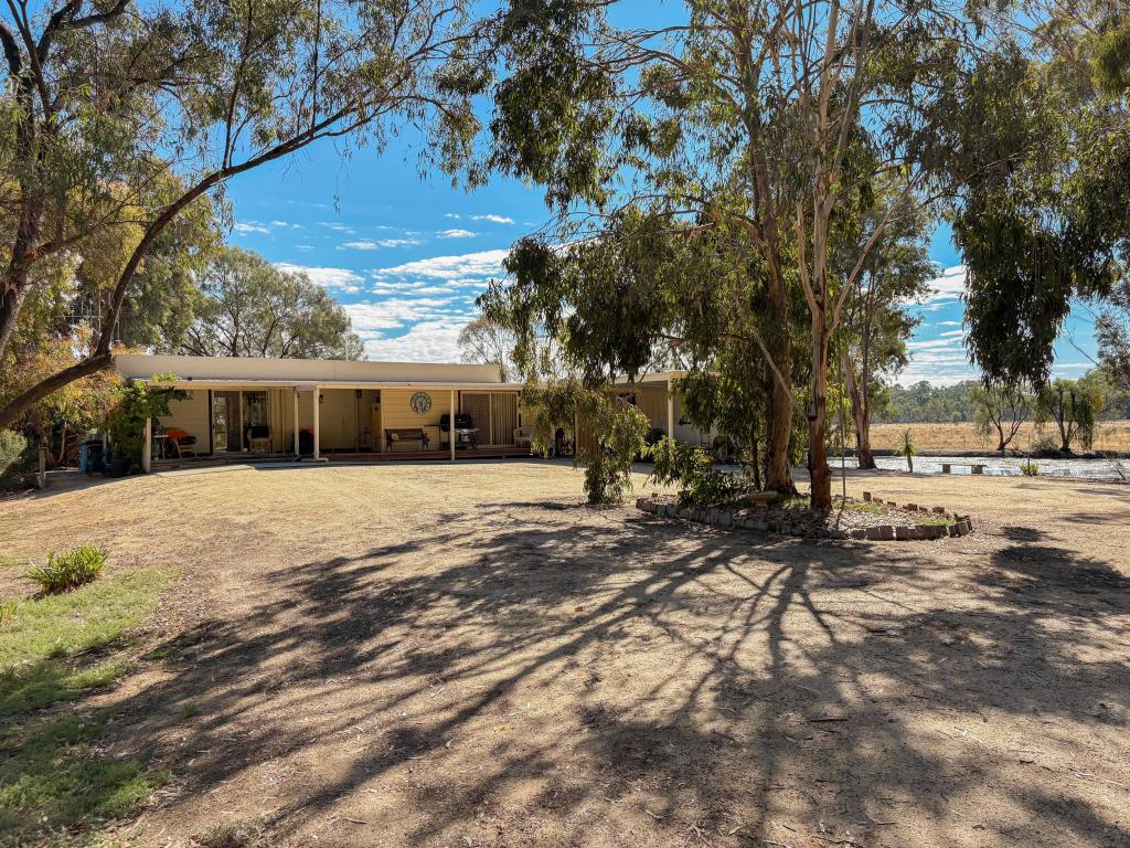11 Whirlpool Lane, Murrabit, VIC 3579