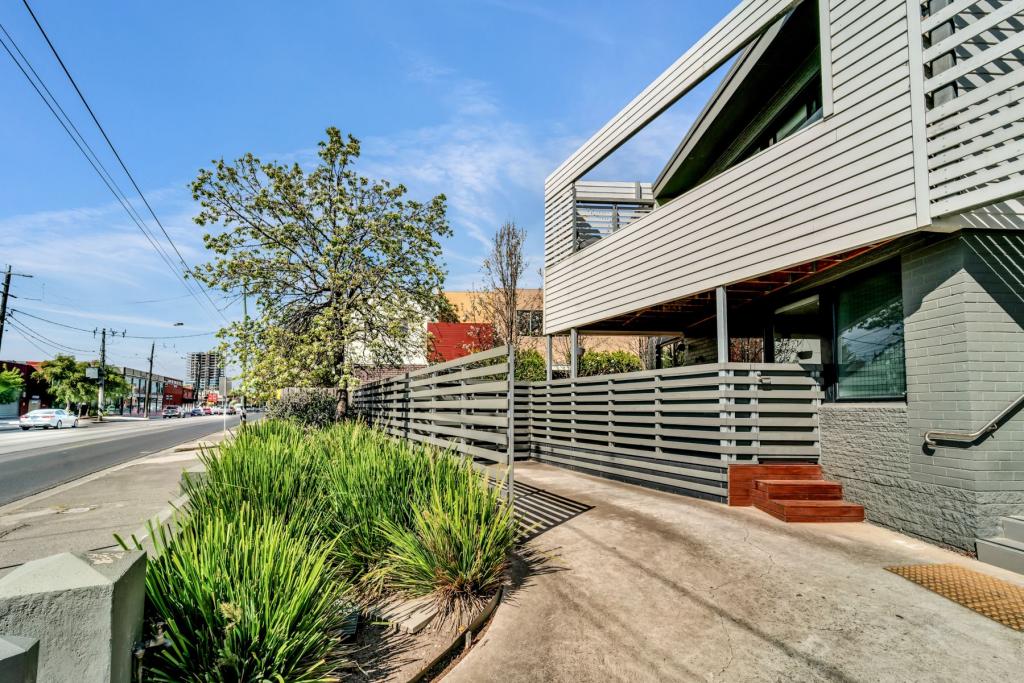 1/767 SYDNEY RD, COBURG, VIC 3058