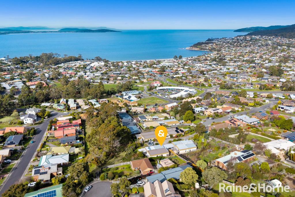 3/32 Pearl Pl, Blackmans Bay, TAS 7052