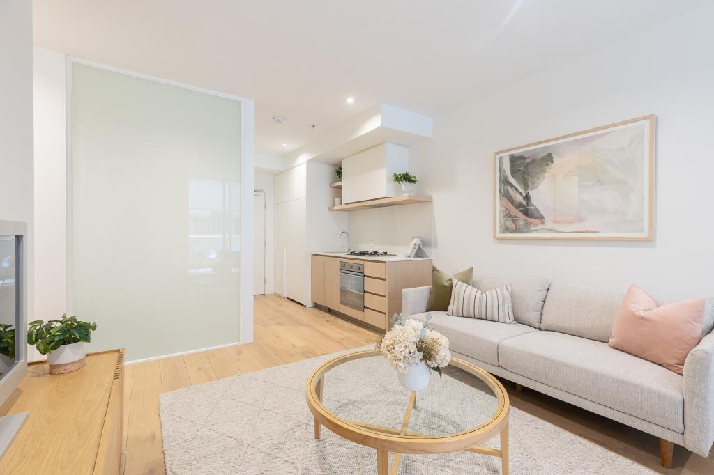 111/15 BOND ST, CAULFIELD NORTH, VIC 3161