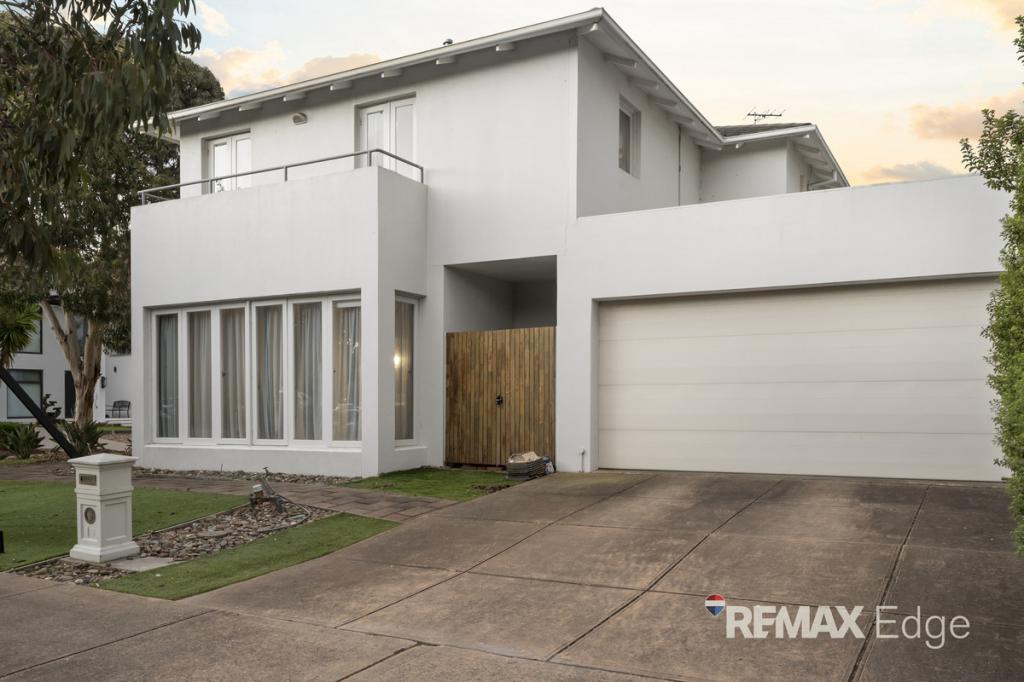 13 SALTBUSH ST, POINT COOK, VIC 3030