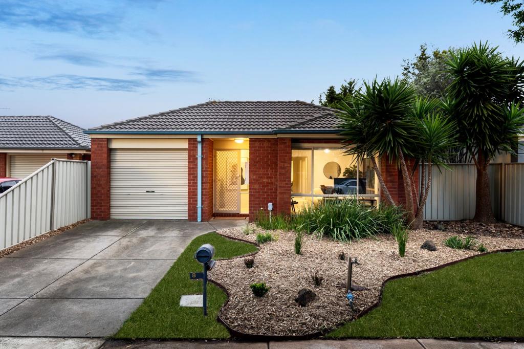 8 Hindmarsh Dr, Wyndham Vale, VIC 3024