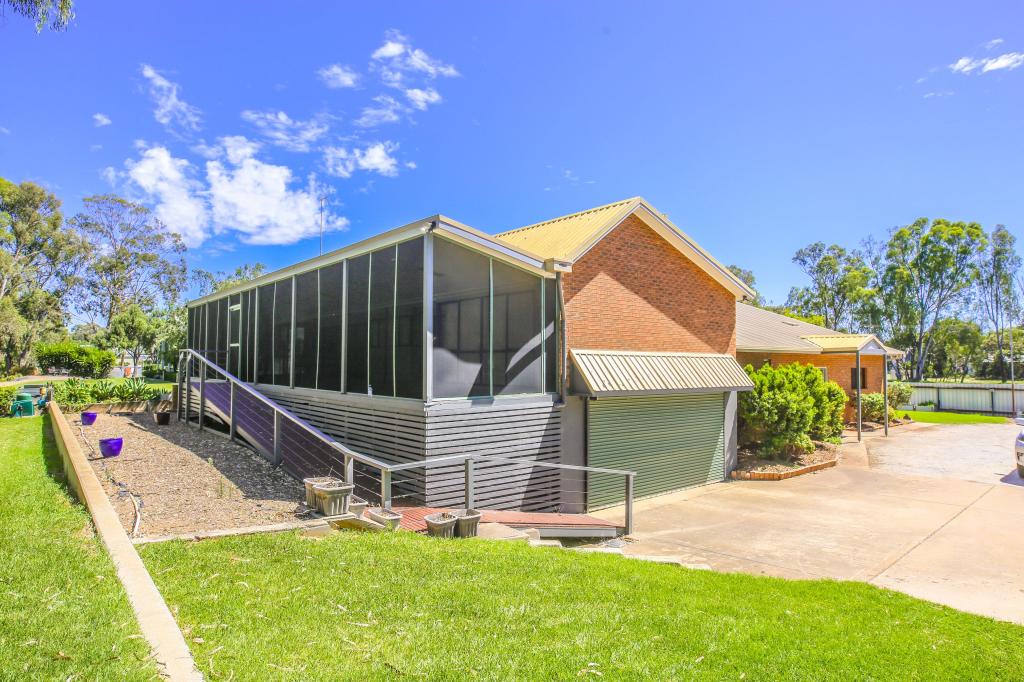 272 River St, Deniliquin, NSW 2710