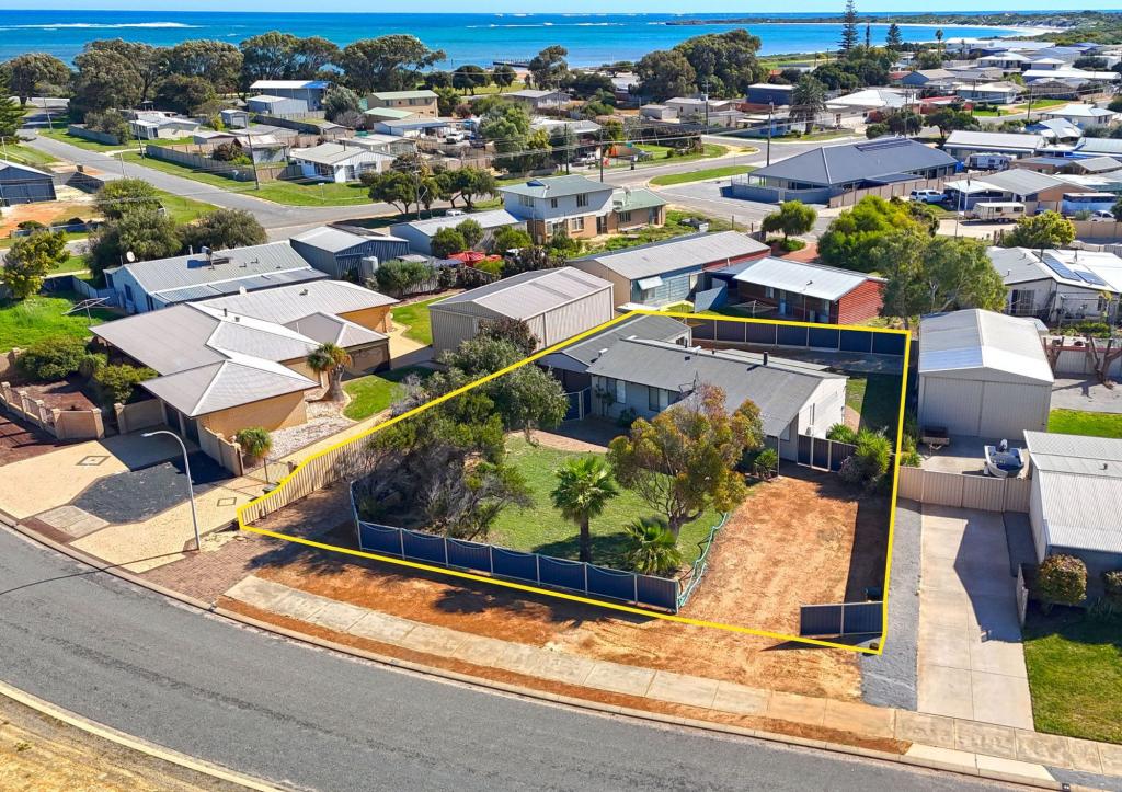 50 Hunter Cres, Green Head, WA 6514