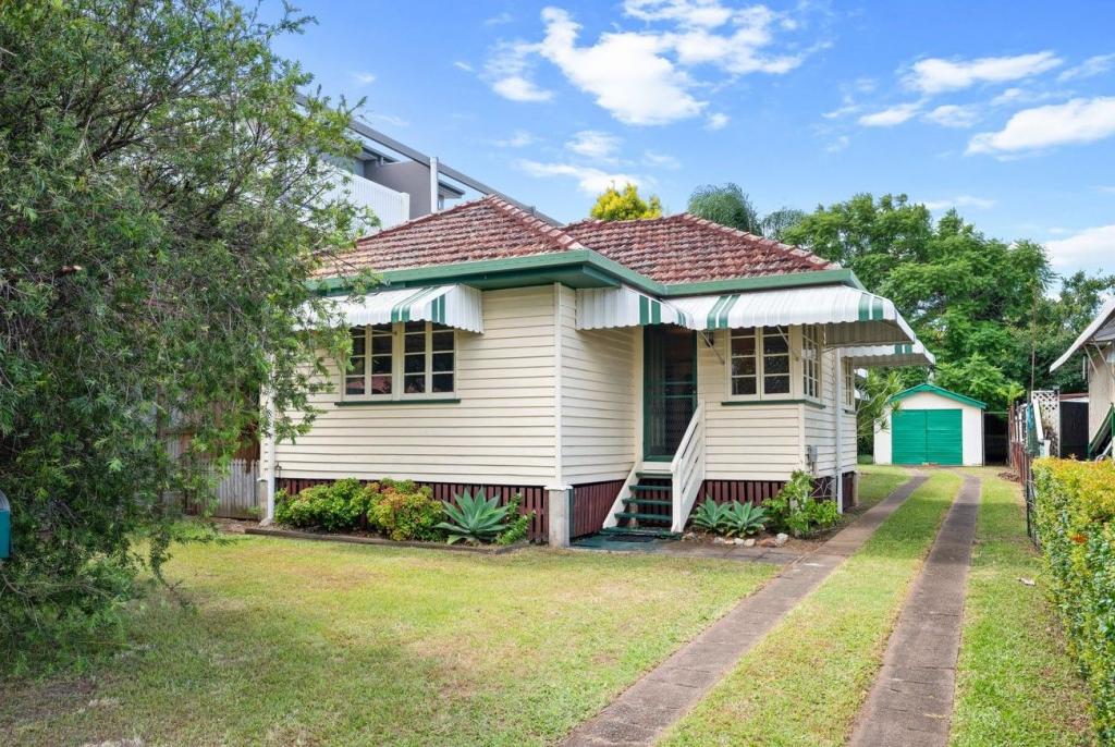 38 Lindwall St, Upper Mount Gravatt, QLD 4122