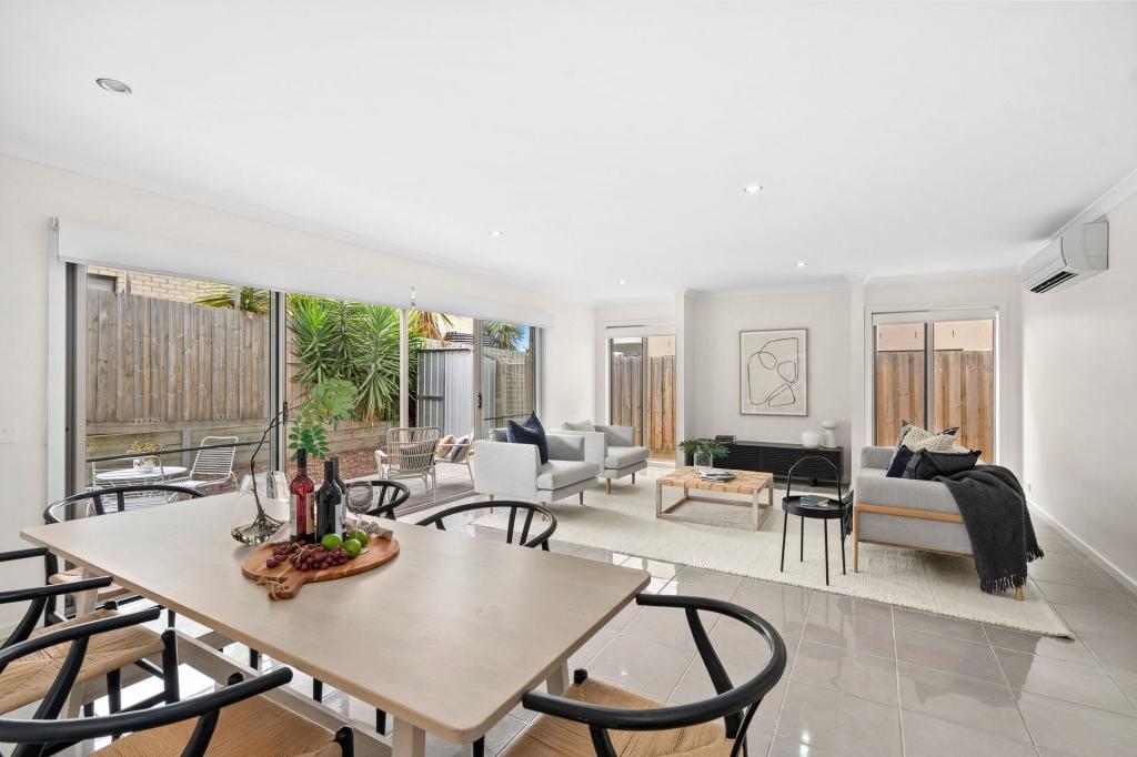 2/1 Cedar Gr, Highton, VIC 3216