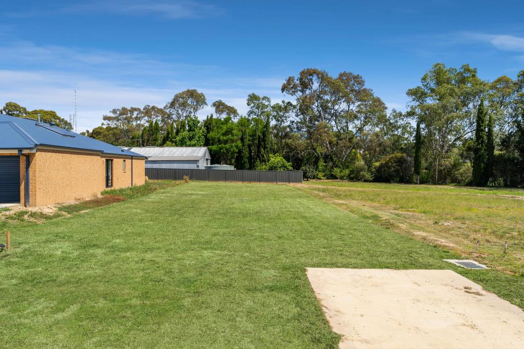 8 Langdon St, Castlemaine, VIC 3450