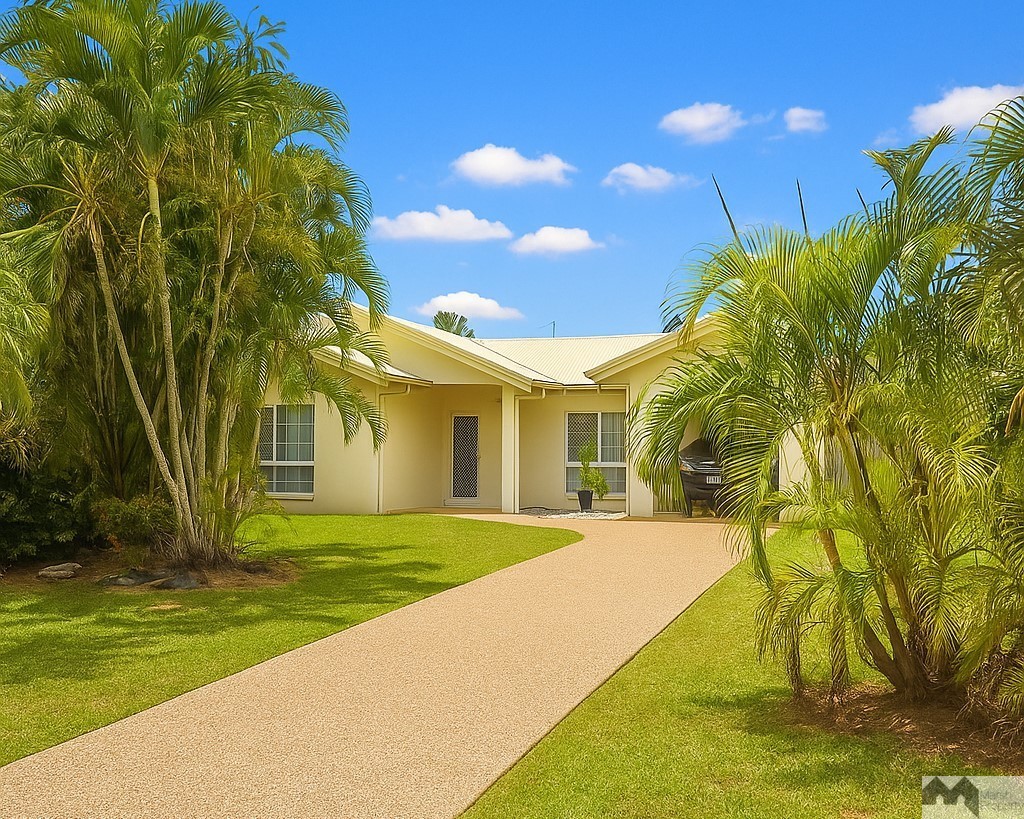 5 Bee Cl, Bentley Park, QLD 4869