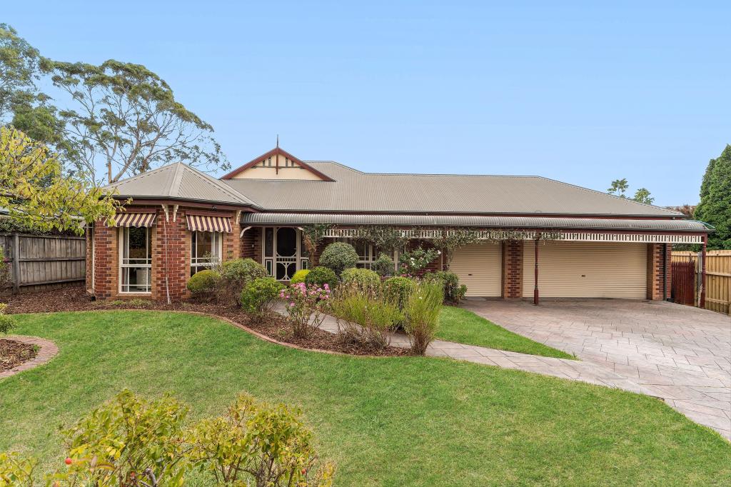 5 RUBY CL, ROWVILLE, VIC 3178