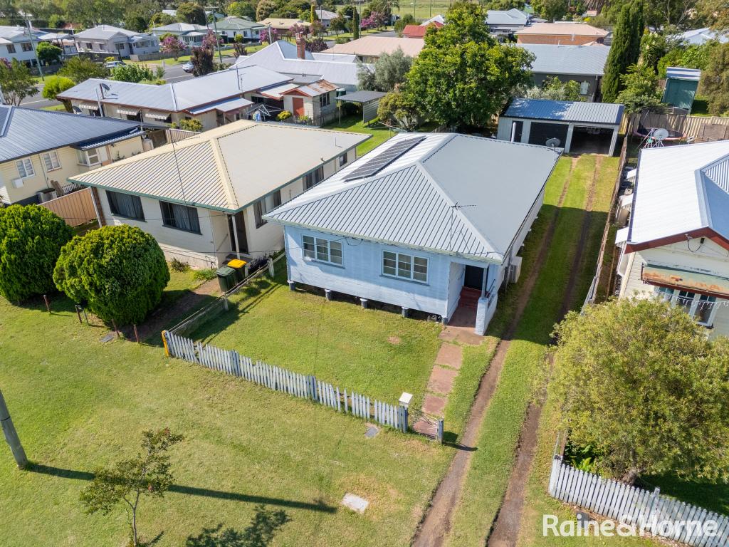 27 ALBERT ST, WARWICK, QLD 4370