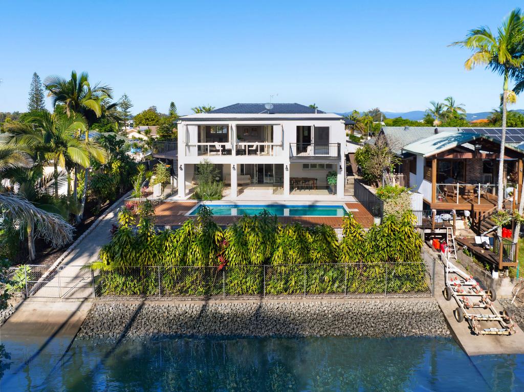 64 River Cres, Broadbeach Waters, QLD 4218
