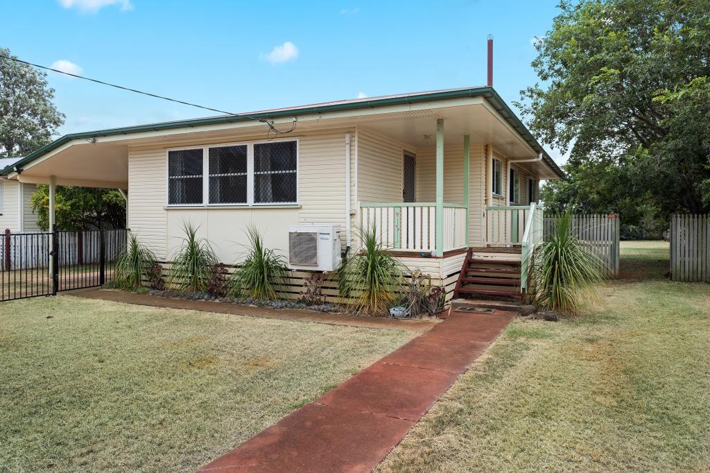 13 James St, Oakey, QLD 4401