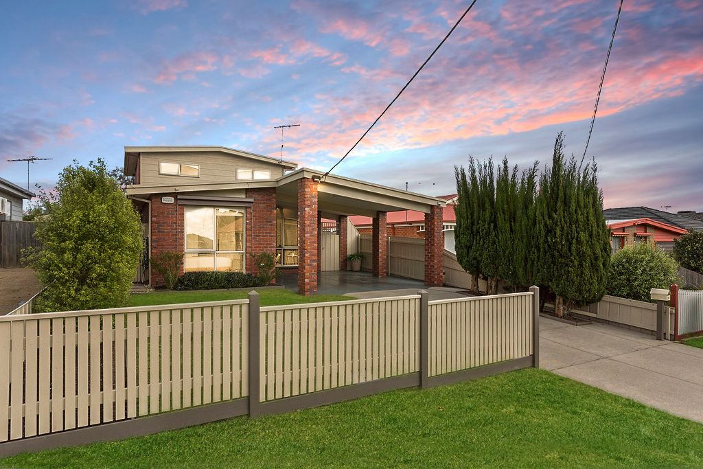 26 Fifth Ave, Rosebud, VIC 3939