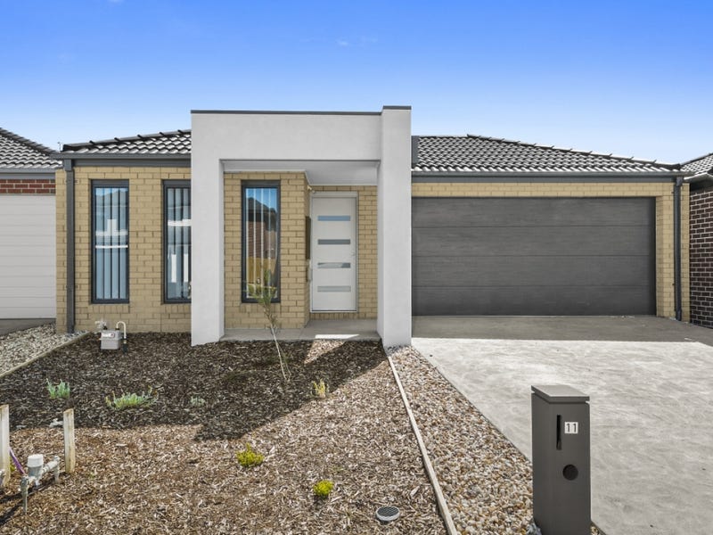 11 GARGANEY RD, ARMSTRONG CREEK, VIC 3217