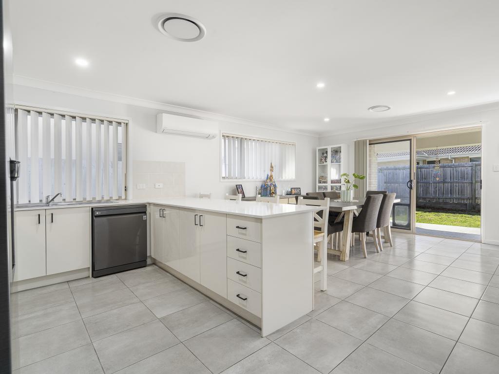 47 Fairbourne Tce, Pimpama, QLD 4209