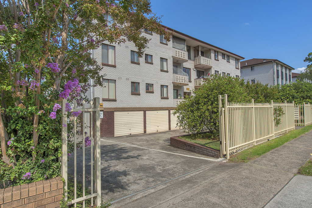 17/8-10 Goulburn St, Warwick Farm, NSW 2170