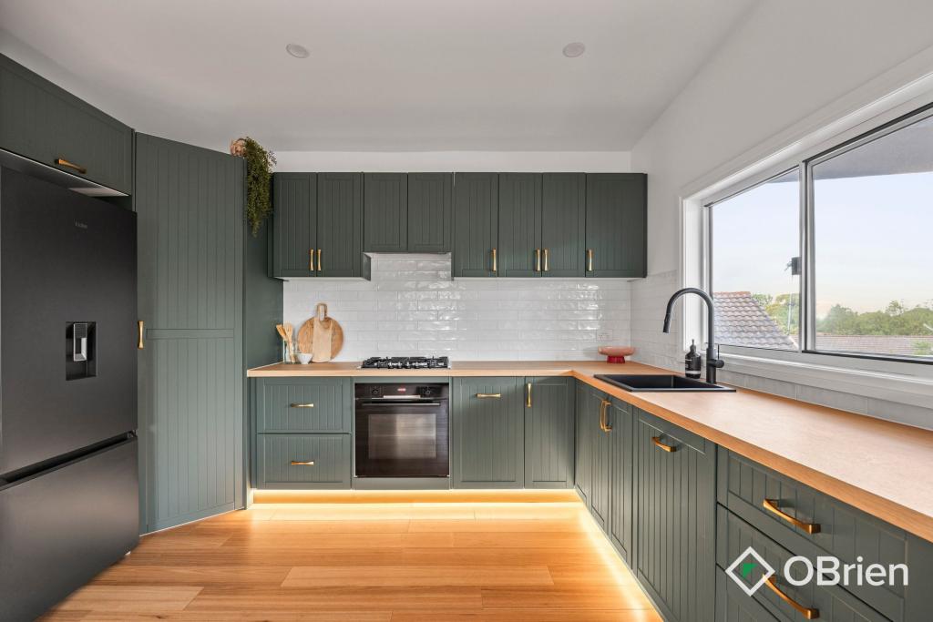 16 Gulwa Ave, Frankston, VIC 3199