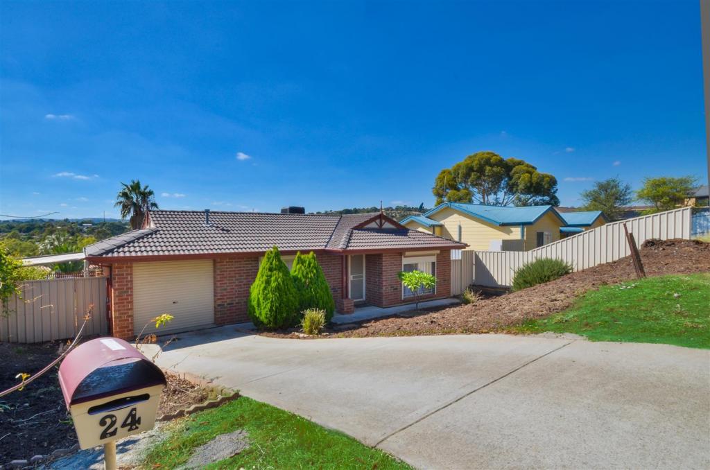 24 Featherstone Dr, Huntfield Heights, SA 5163