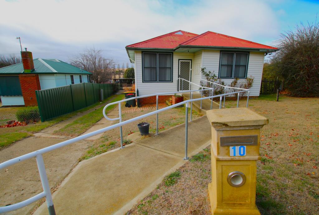 10 Bent St, Cooma, NSW 2630