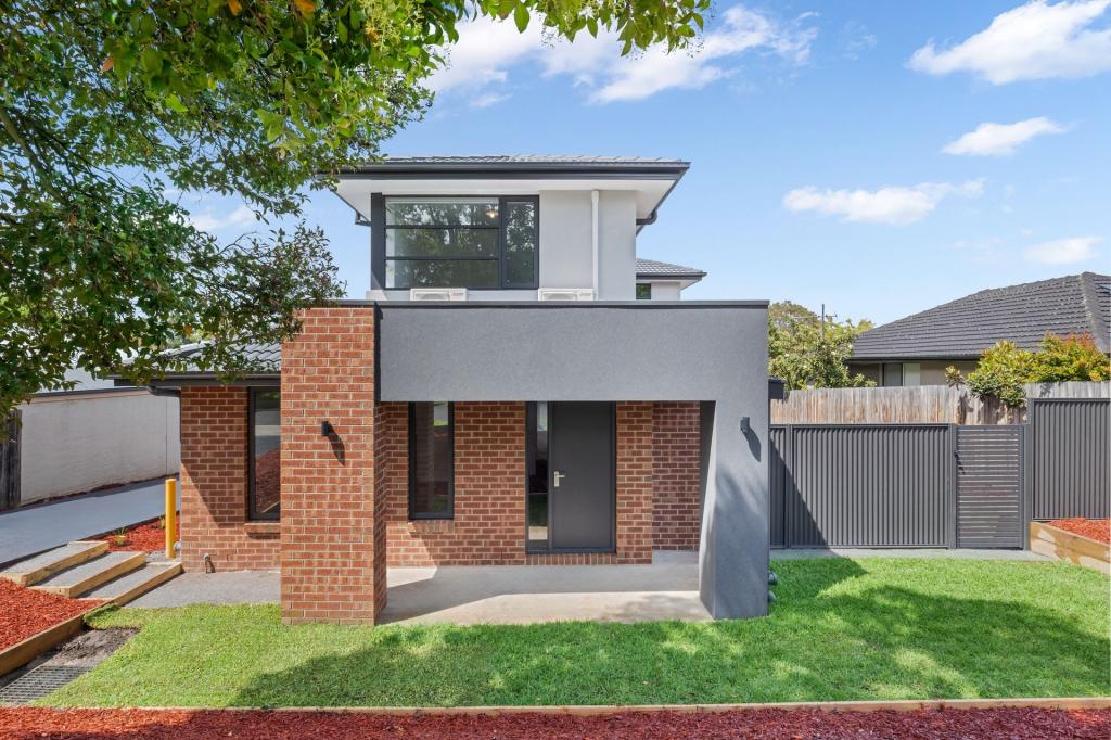 42A FORTUNA AVE, CROYDON, VIC 3136