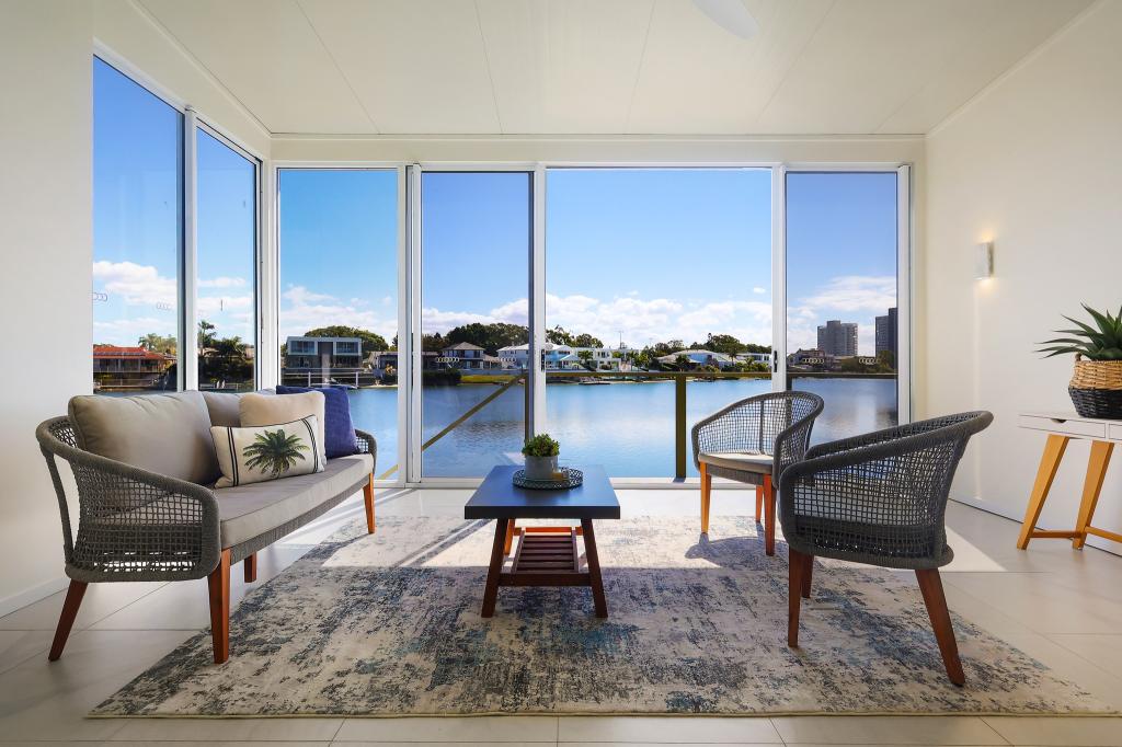 2/6 Aquila Ct, Mermaid Waters, QLD 4218
