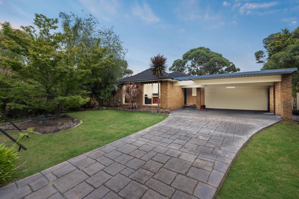 39 HAWKSBURN CRES, WANTIRNA SOUTH, VIC 3152