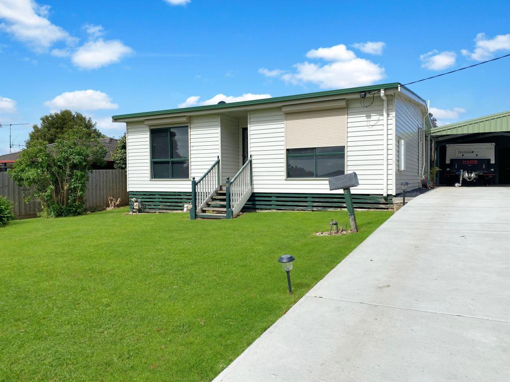 8 Anzac Ave, Koroit, VIC 3282