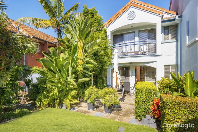 64 John Lund Dr, Hope Island, QLD 4212