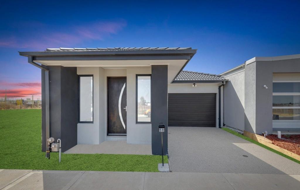 58 PETUNIA AVE, TARNEIT, VIC 3029
