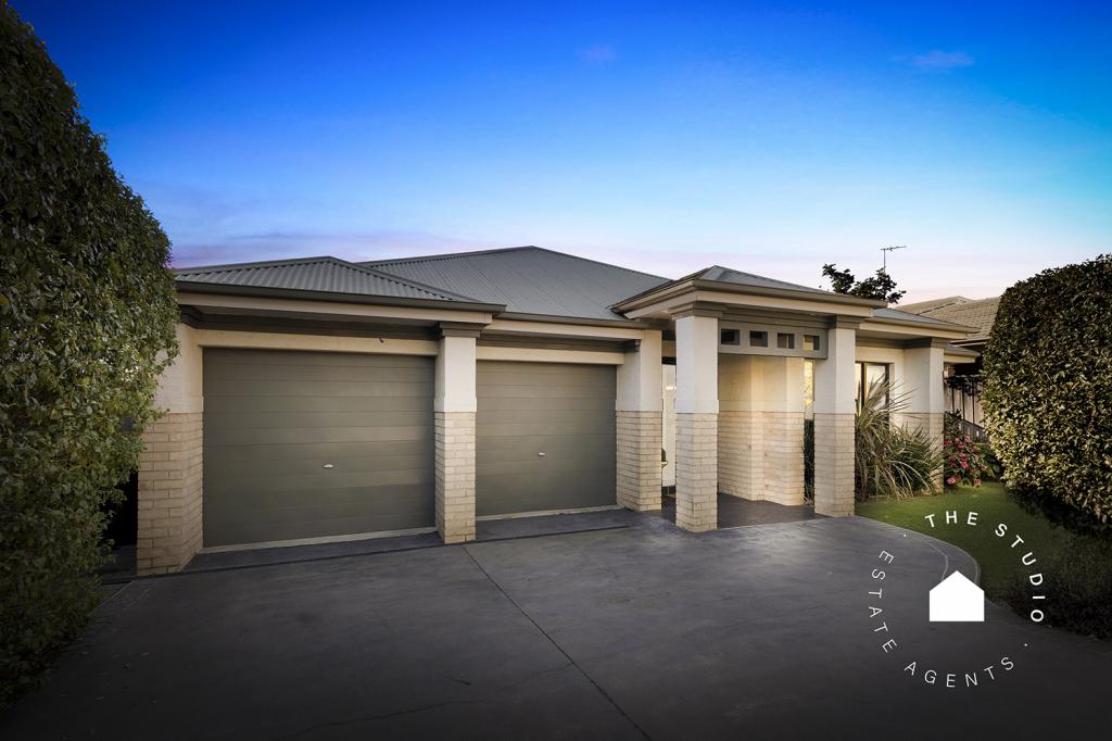 22 Blue Bell Cct, Kellyville, NSW 2155