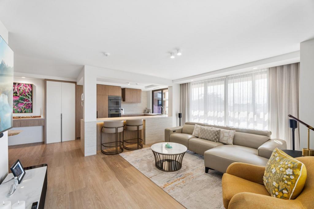 17/8 Paradise Pde, Paradise Point, QLD 4216
