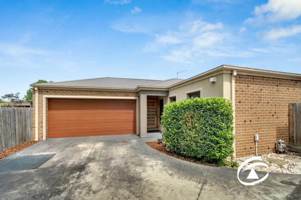 4/4 ALLAN ST, BERWICK, VIC 3806