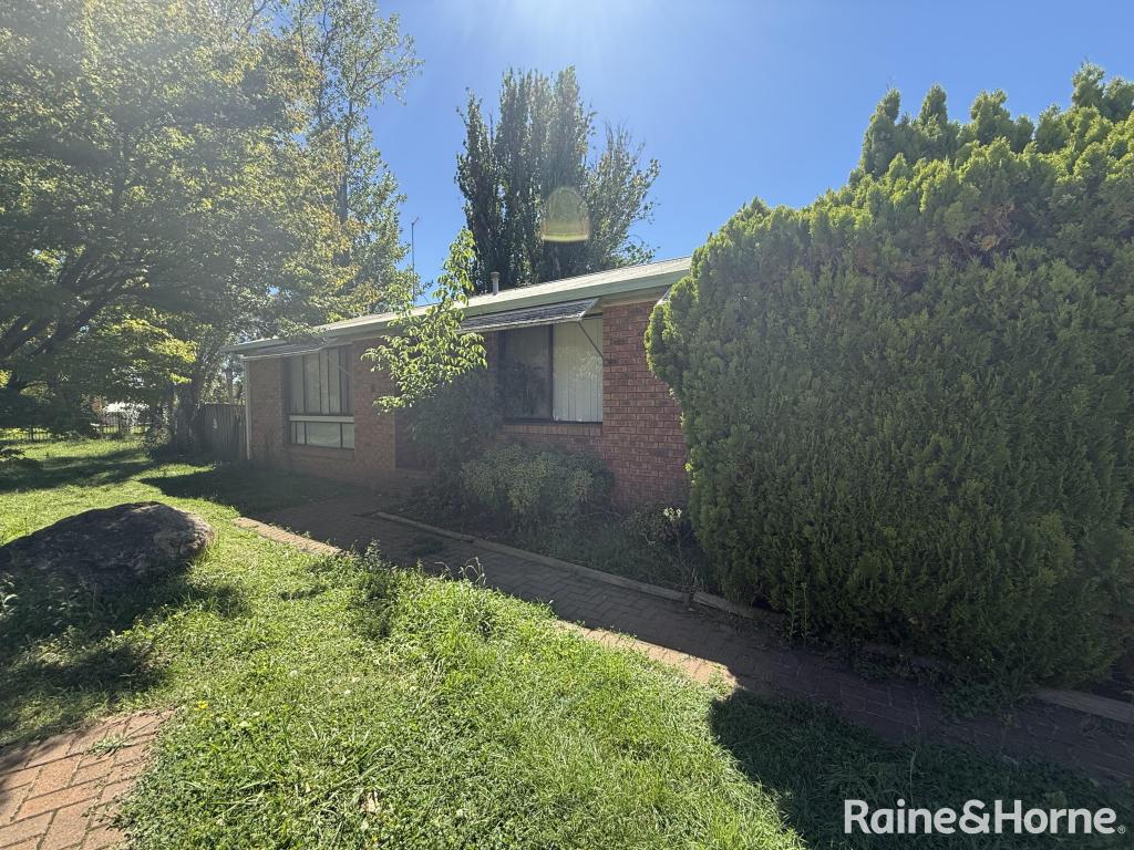 2 Woodbine Cl, Orange, NSW 2800