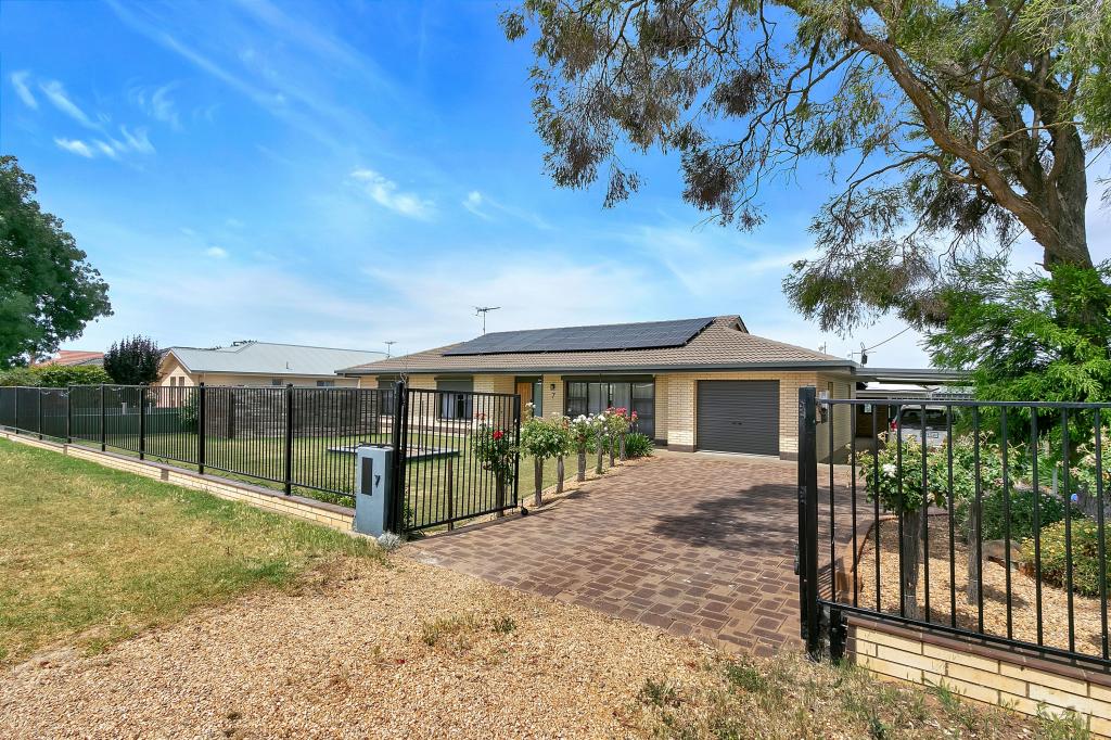 7 Samuel Rd, Nuriootpa, SA 5355