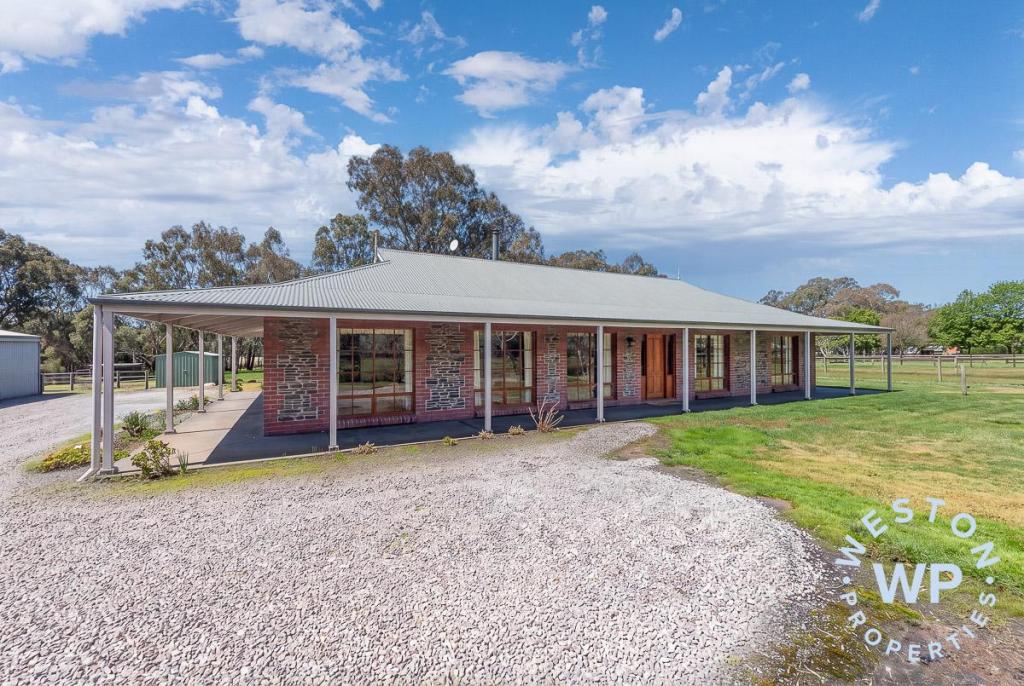 17 Mappinga Rd, Oakbank, SA 5243