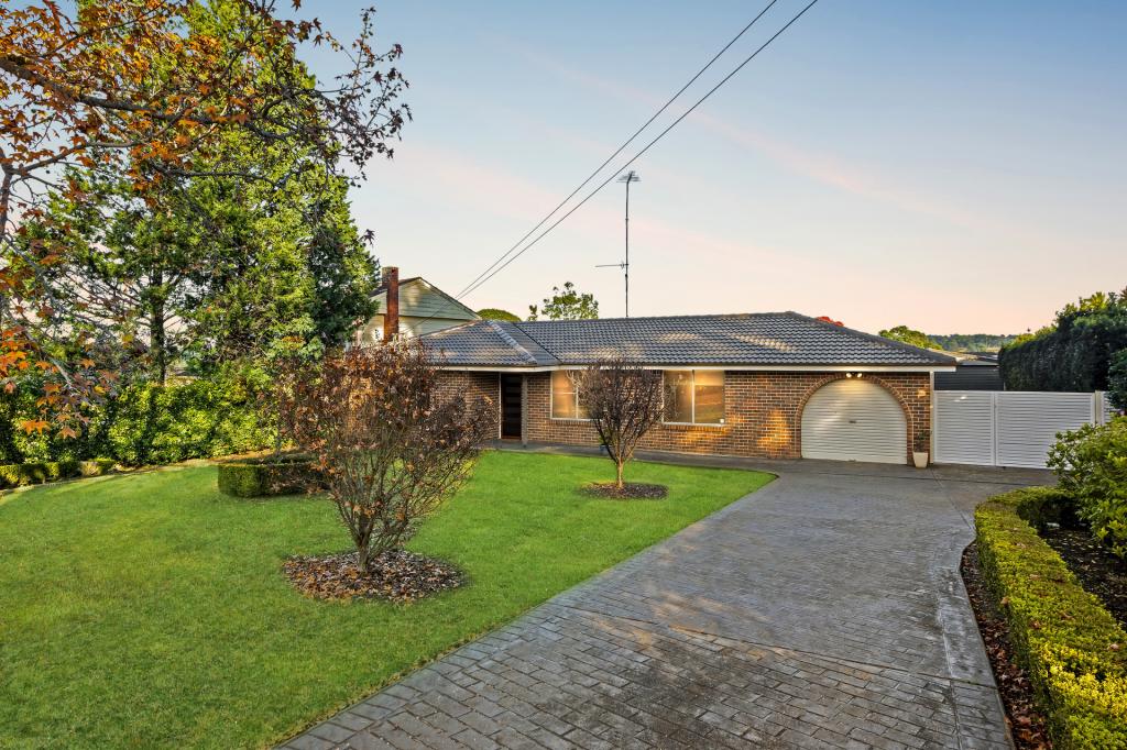 855 Montpelier Dr, The Oaks, NSW 2570