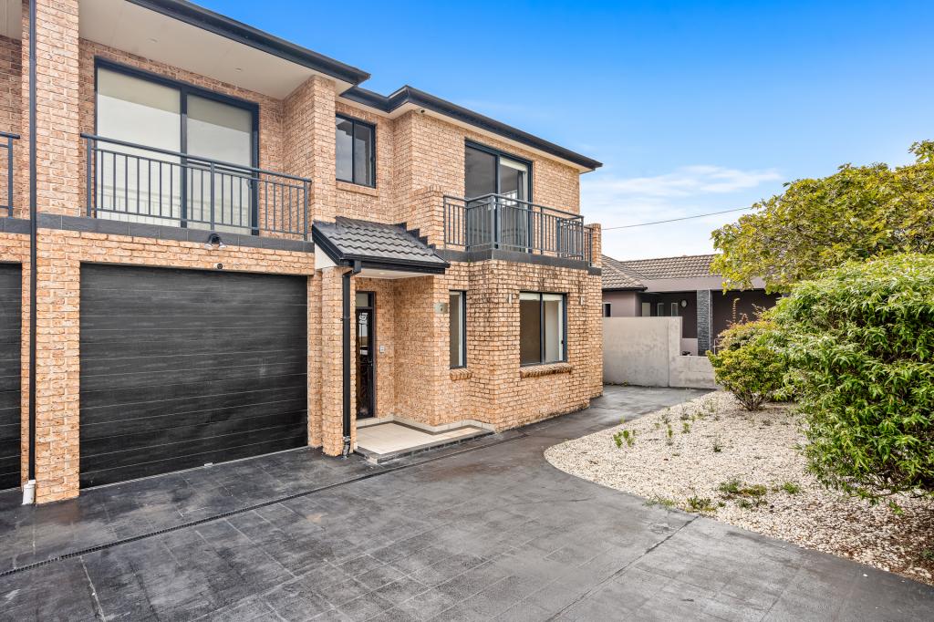 7 Rolestone Ave, Kingsgrove, NSW 2208