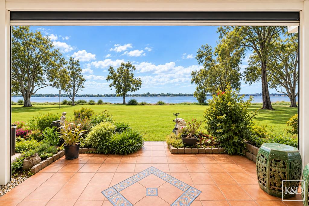 17a/16 Spinnaker Dr, Sandstone Point, QLD 4511