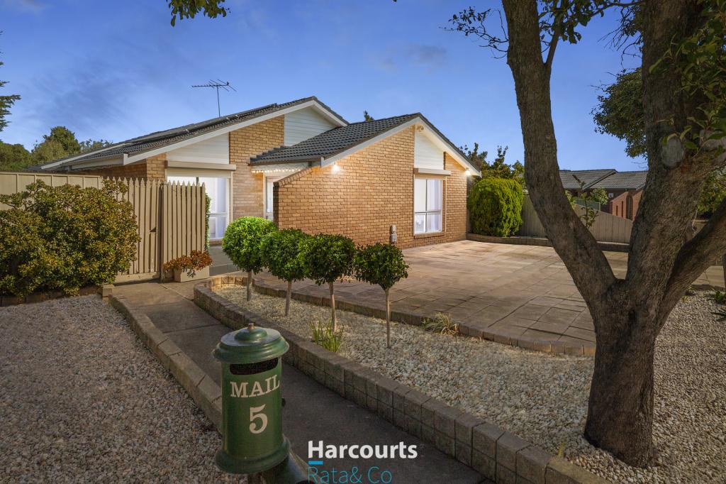 5 Madigan Cres, Mill Park, VIC 3082