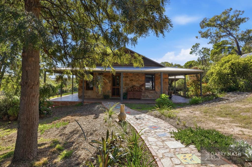 419 OLD COACH RD, BYAWATHA, VIC 3678