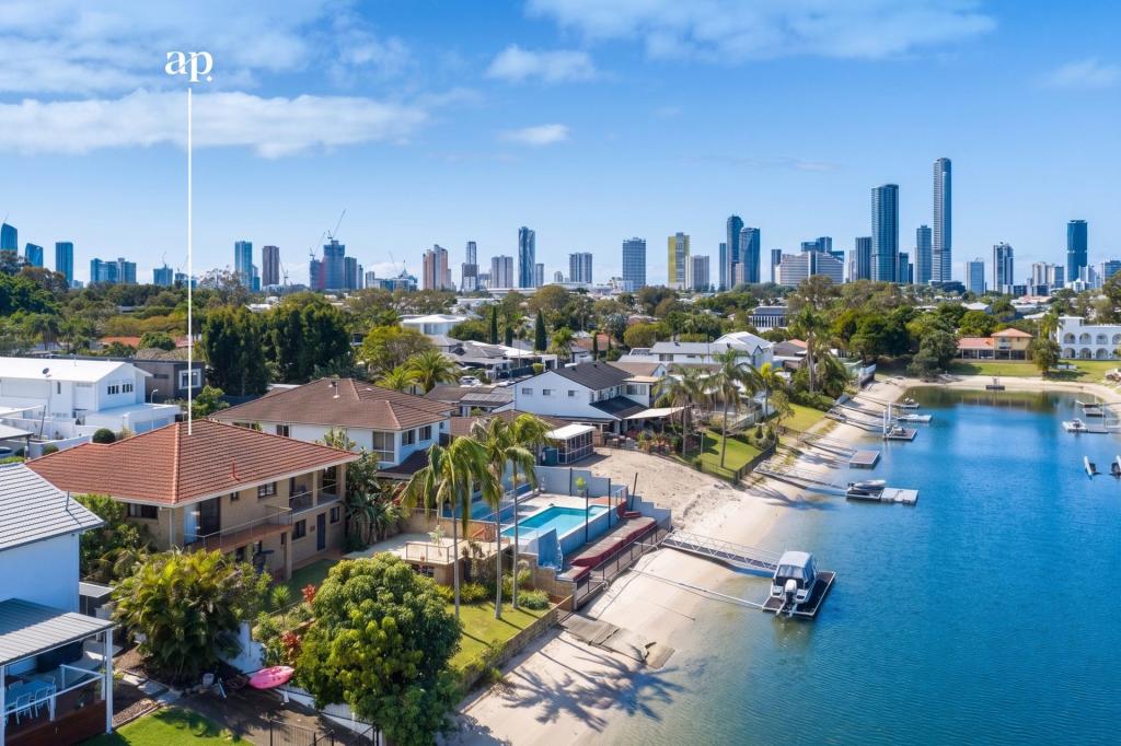 22 Bombala St, Broadbeach Waters, QLD 4218