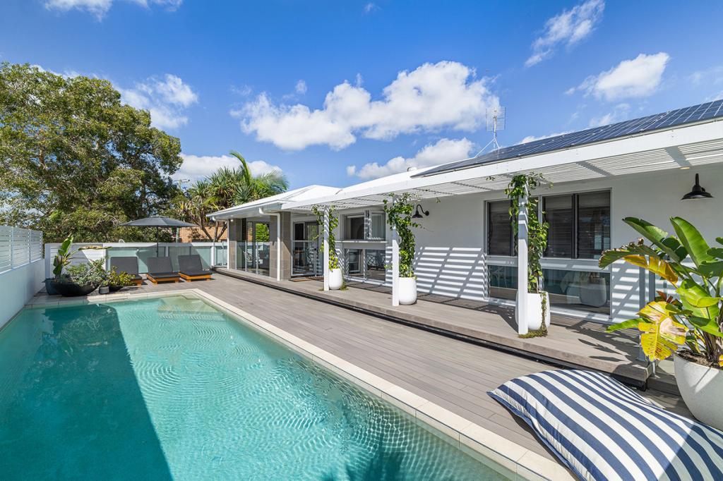 2 Lawrence St, Mooloolaba, QLD 4557