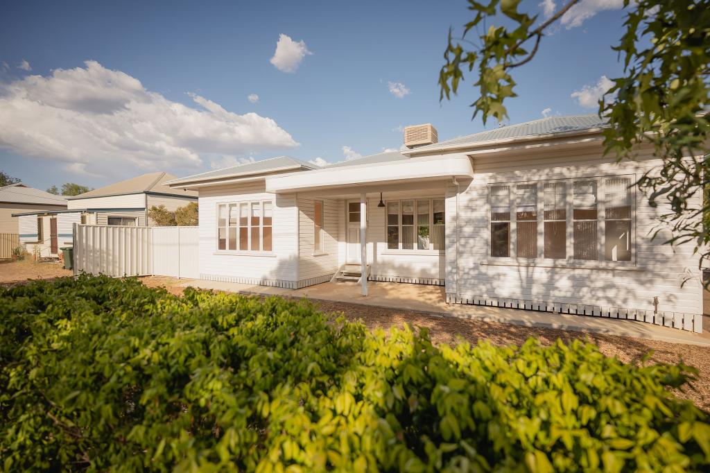 26 Feather St, Roma, QLD 4455