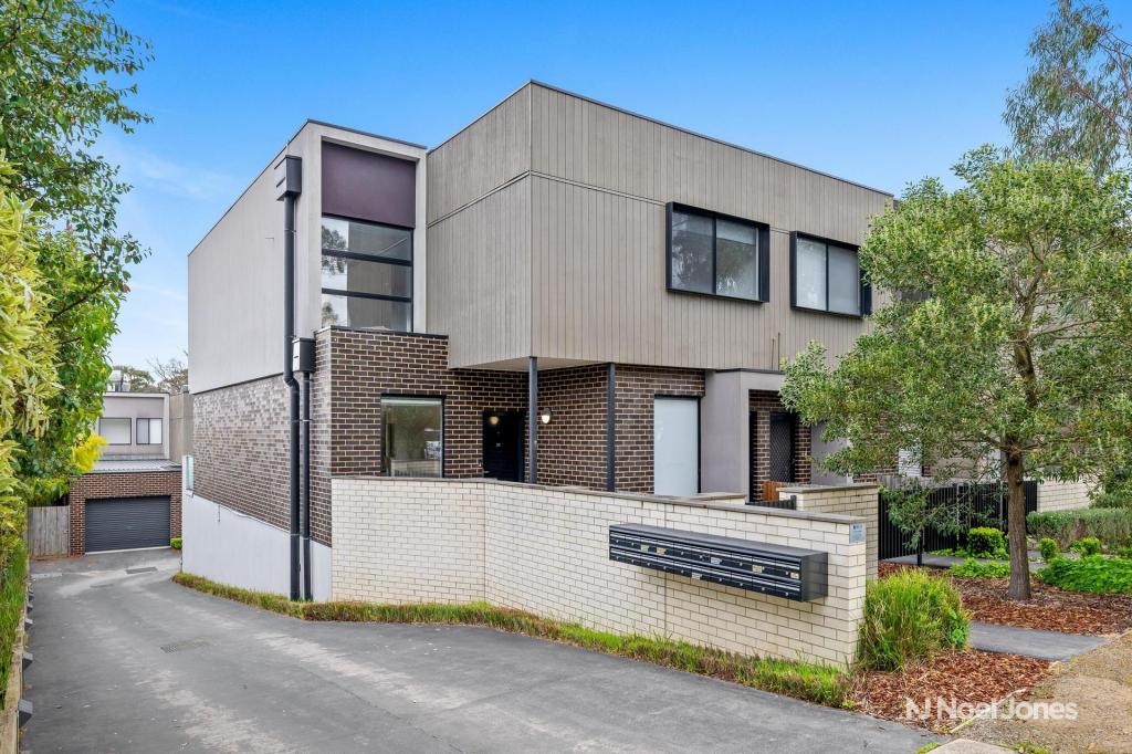 31 Cambridge Rd, Mooroolbark, VIC 3138