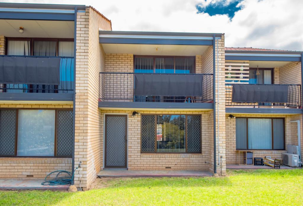 2/125 Railway St, Bluff Point, WA 6530