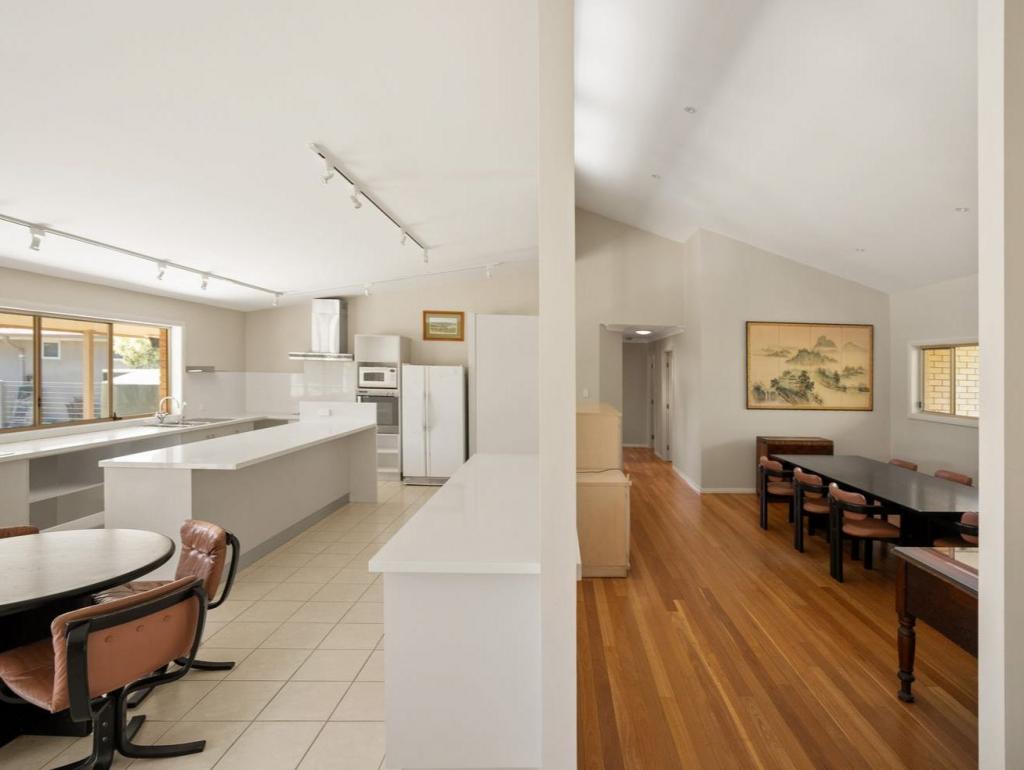 76 Valentia Ave, Lugarno, NSW 2210