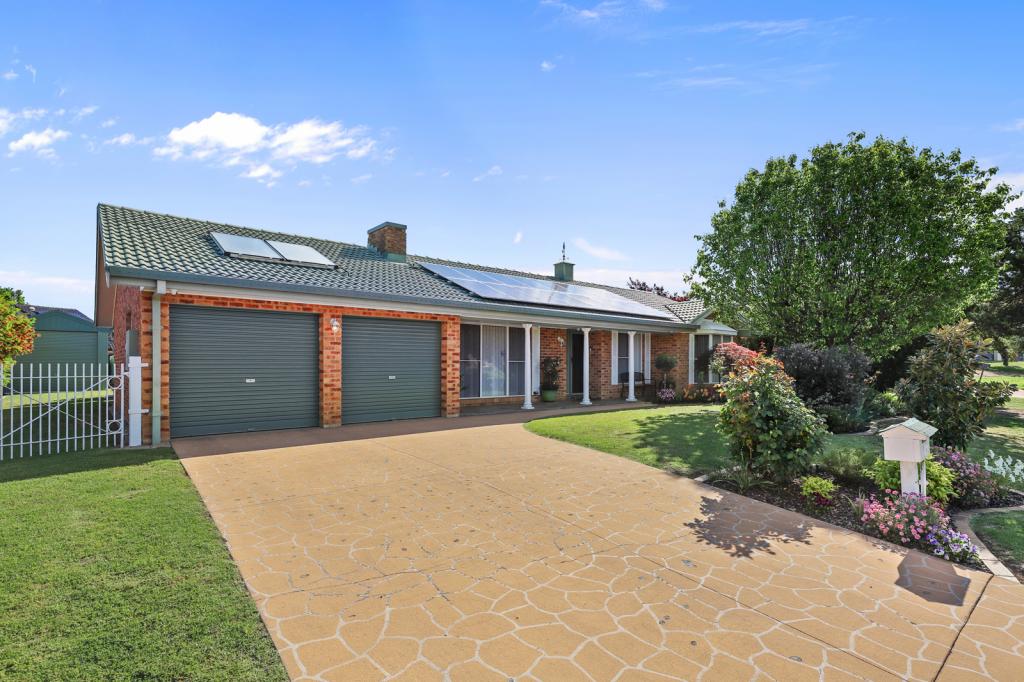 42 Amaroo Rd, Hillvue, NSW 2340