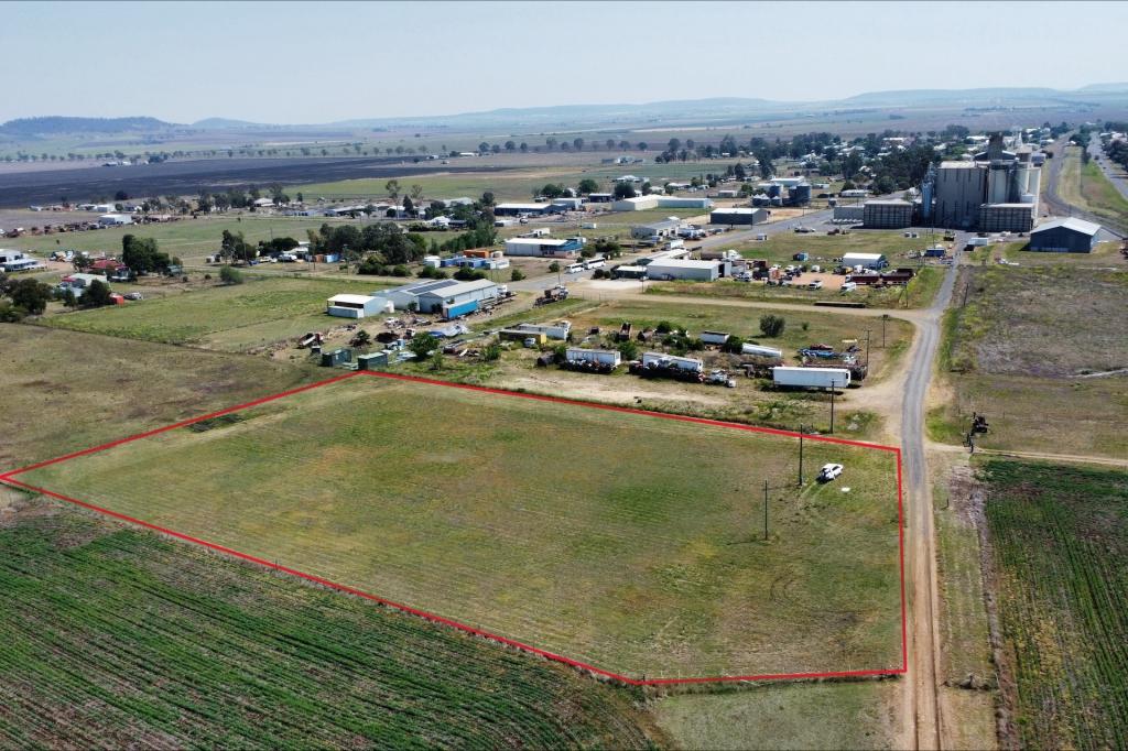 20 Mary St, Clifton, QLD 4361