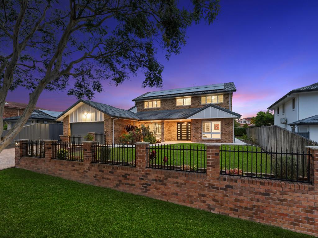 35 Chanel Cres, Eight Mile Plains, QLD 4113